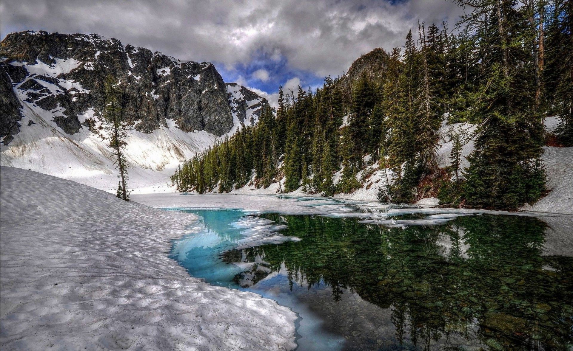 flüsse teiche und bäche teiche und bäche schnee berge landschaft natur holz reisen winter landschaftlich wasser kälte eis baum himmel im freien