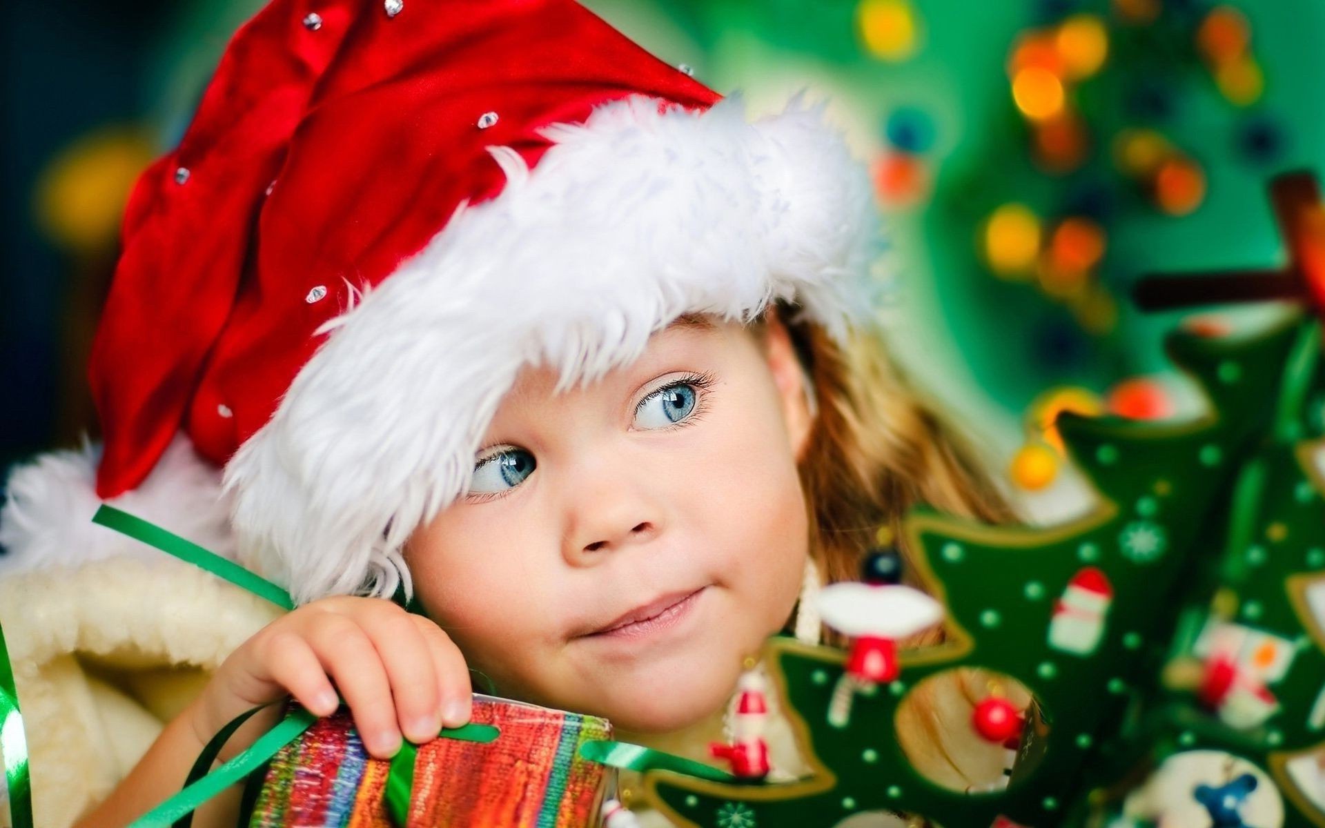 новый год рождество зима ребенок удовольствие мало милые праздник подарок крышка игрушка снег девушка ева радость портрет счастье