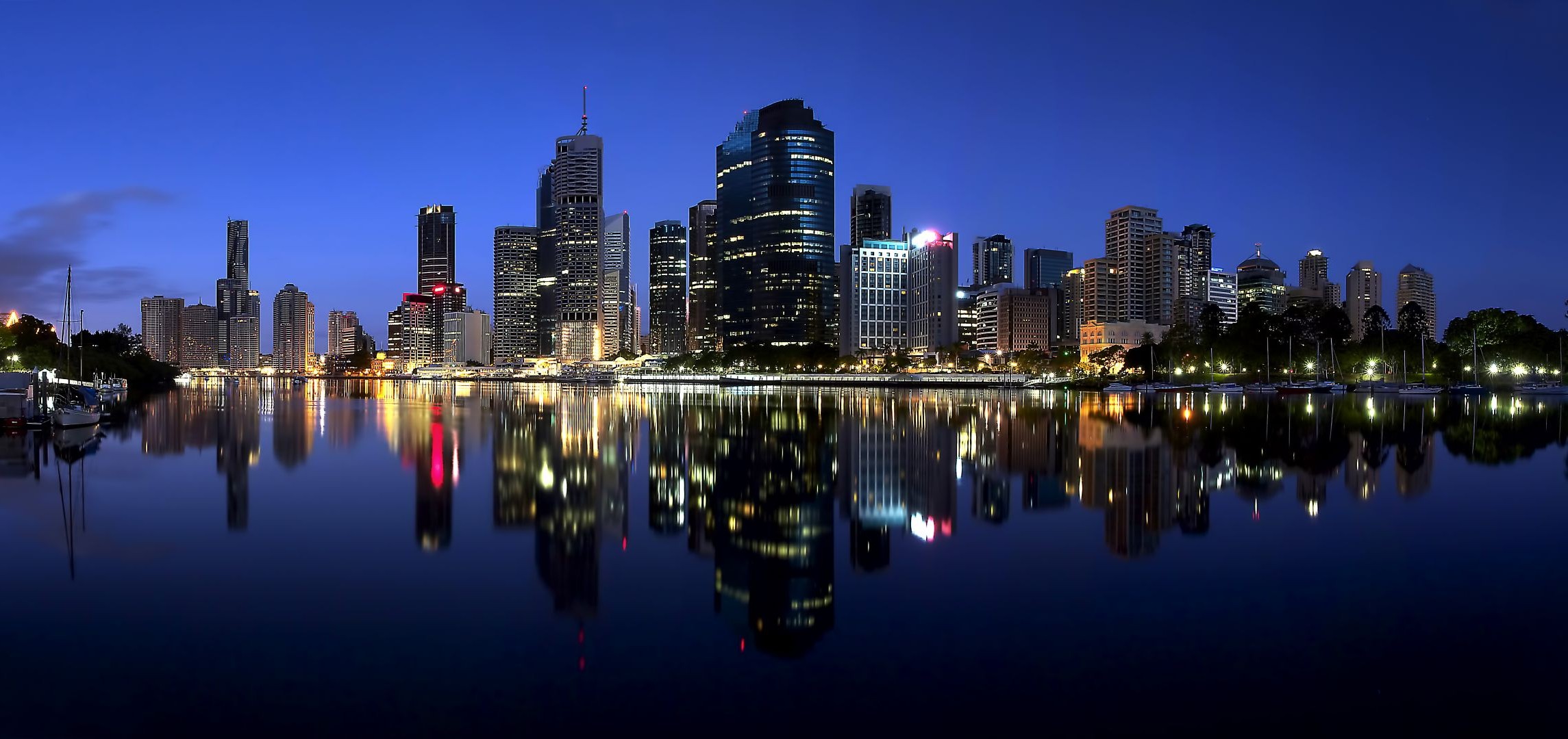 stadt stadtzentrum wolkenkratzer skyline architektur stadt reflexion dämmerung haus büro promenade städtisch reisen geschäft turm abend himmel modern sonnenuntergang fluss