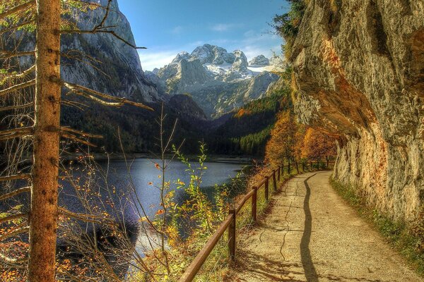 Schöne Natur und Berglandschaft