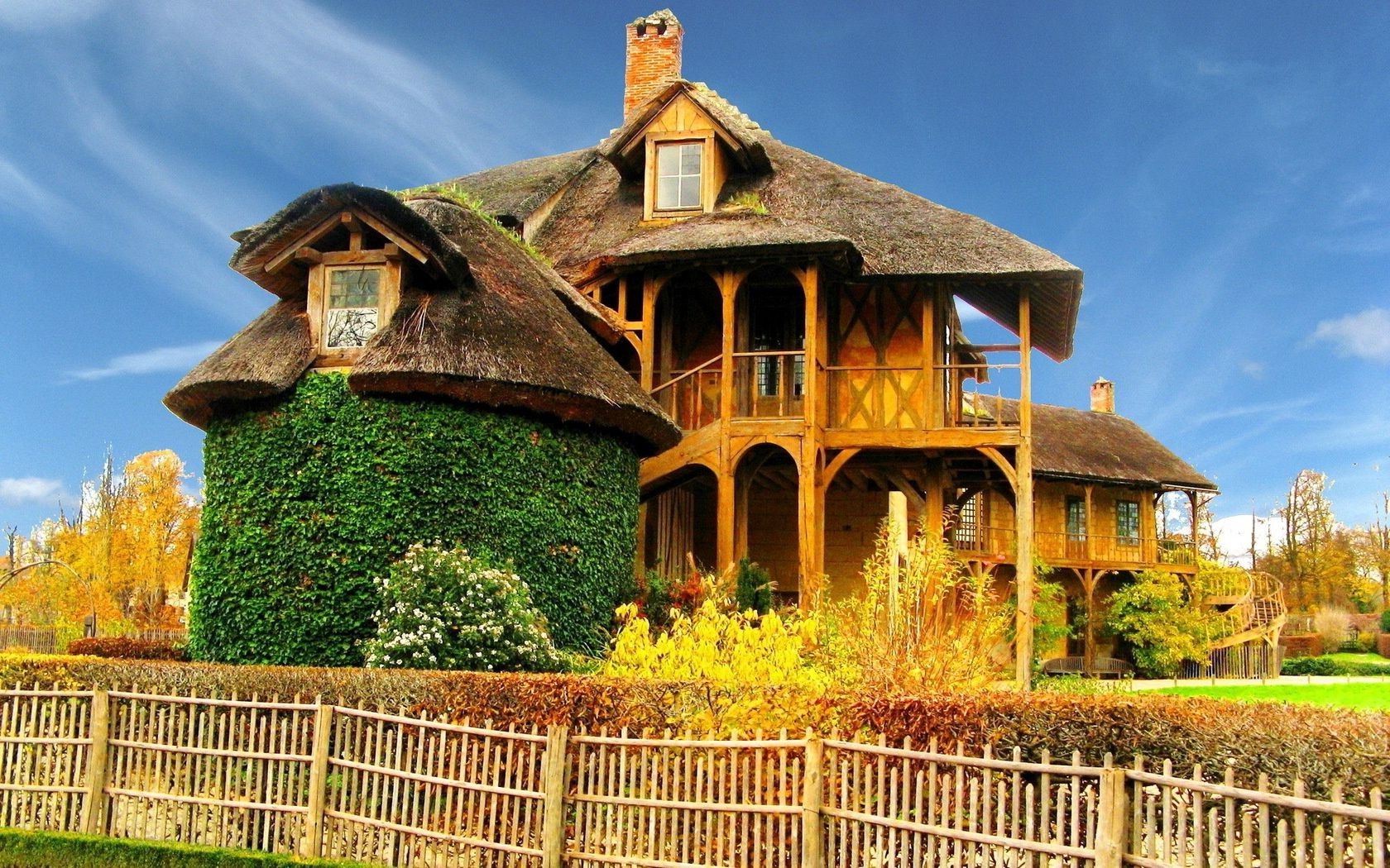 schlösser haus haus architektur alt aus holz traditionell familie holz dach zaun reisen außen bau haus garten himmel im freien