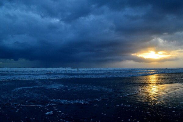 Sonnenuntergang im Wasser