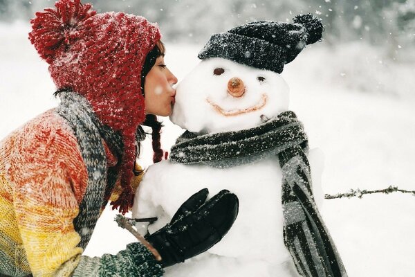 Winterspiele Schneemann Kuss