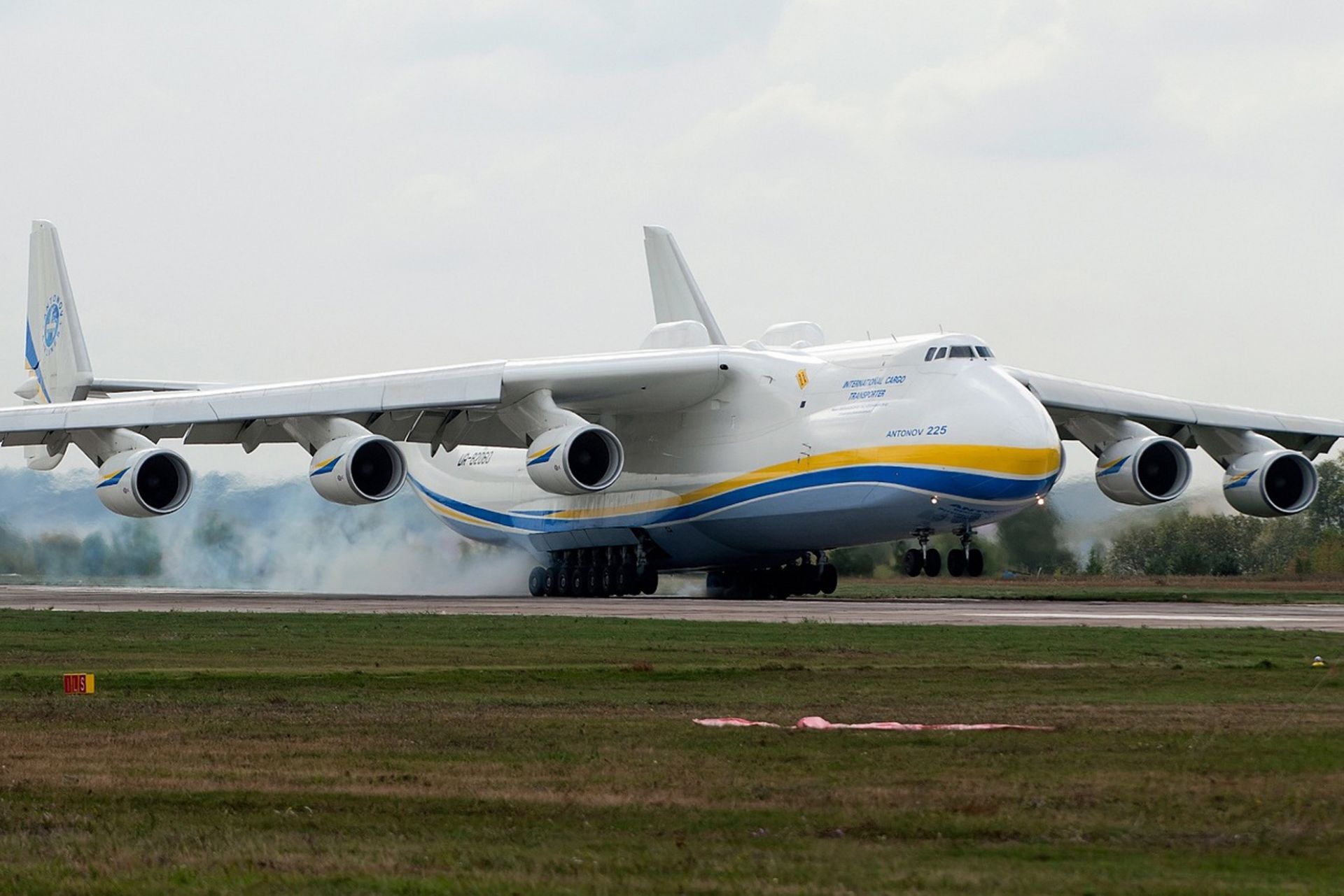 aviazione aereo aereo aeroporto volo aereo sistema di trasporto aereo di linea aria volare pista motore airbus ala partenza fusoliera decollo commerciale auto arrivo viaggi