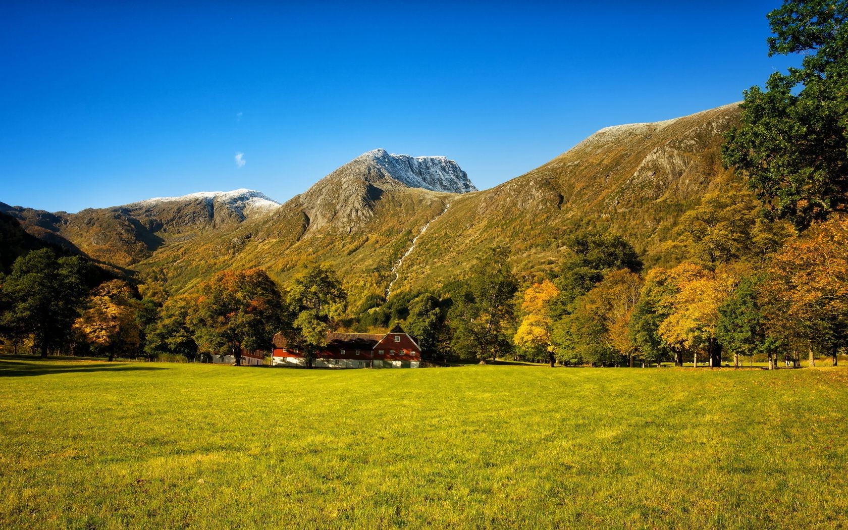 森林 景观 山 自然 户外 旅游 天空 树 风景 草 夏天 木材 山 农村 农村 山谷