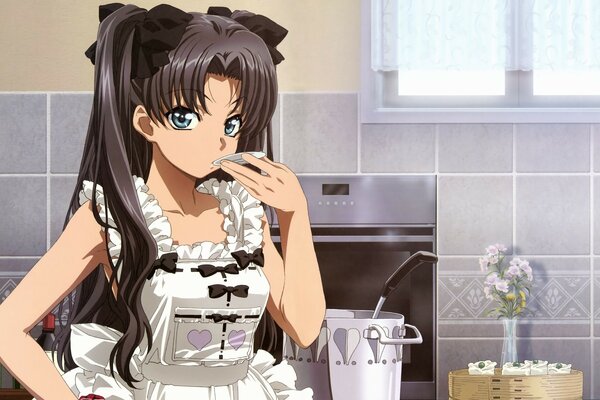 Anime chica en delantal en la cocina