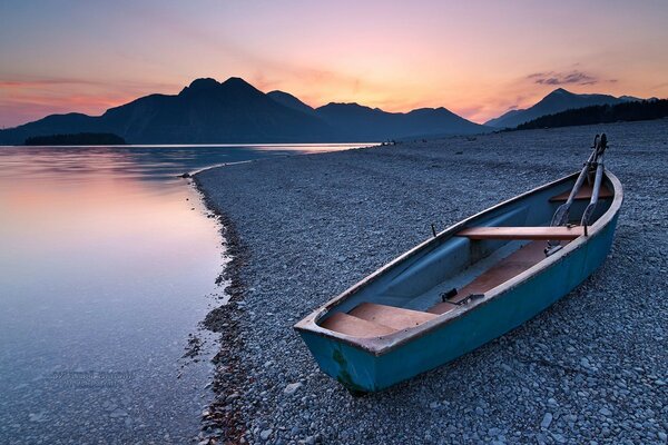 Пейзаж пляжа лодка море путешествие