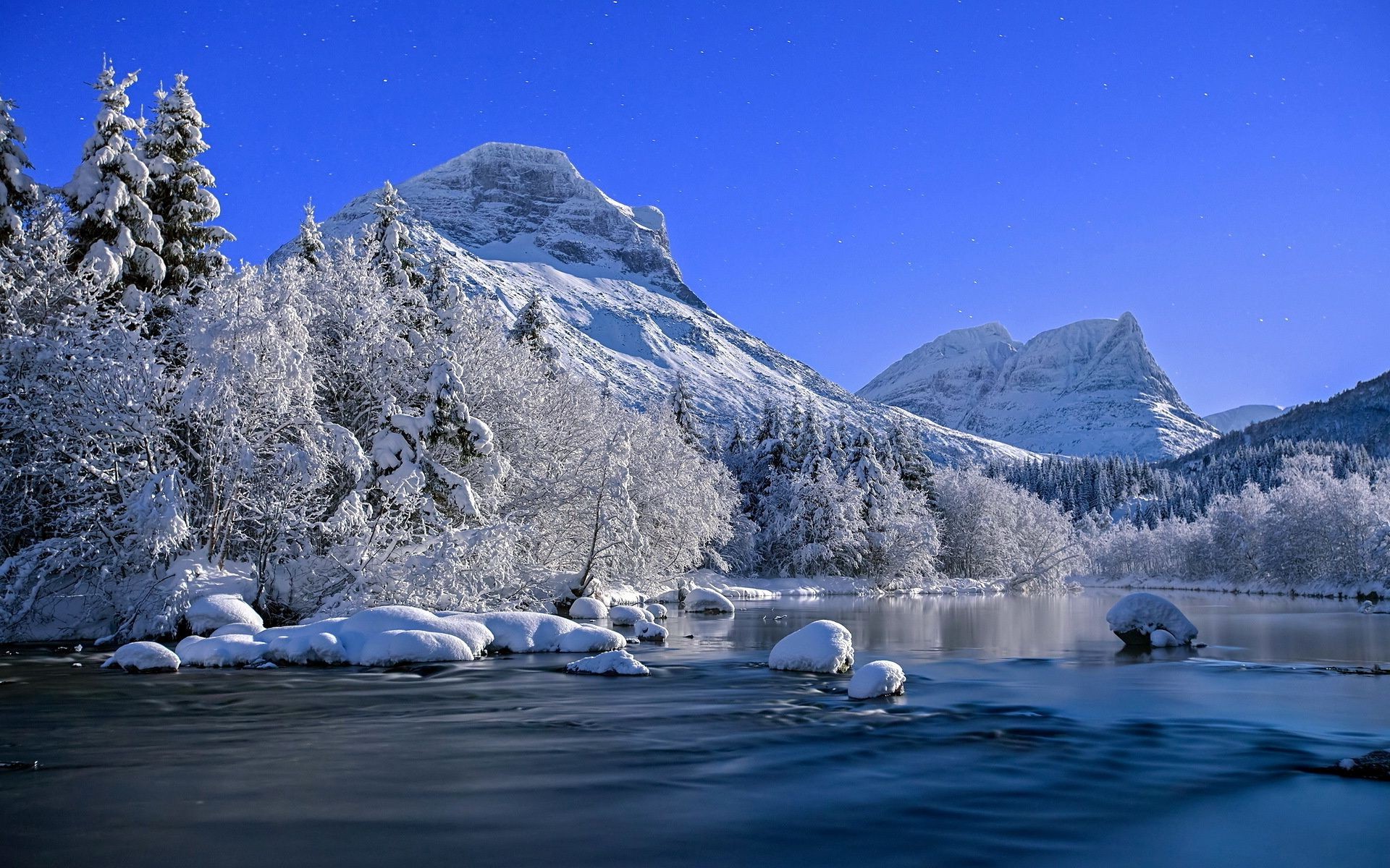 lake snow mountain water winter ice cold scenic landscape travel nature frozen