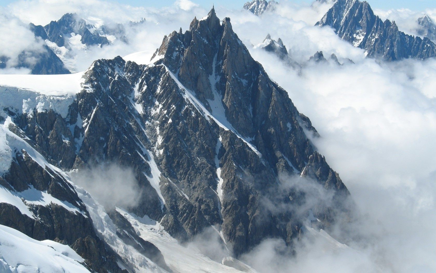 inverno neve montagna ghiaccio freddo scalare ghiacciaio picco di montagna pinnacle alta altitudine trekking scenico