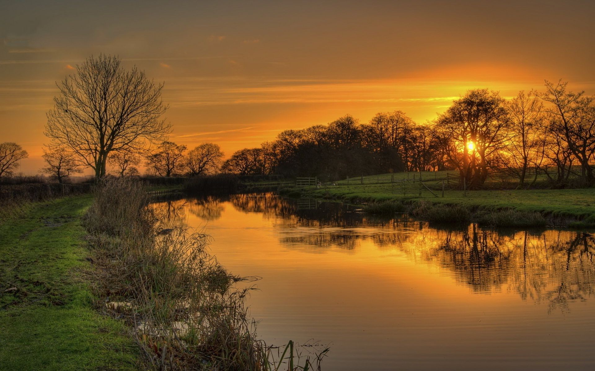 coucher de soleil et aube coucher de soleil aube paysage eau lac nature réflexion arbre soir soleil ciel rivière automne crépuscule beau temps brouillard brouillard à l extérieur début