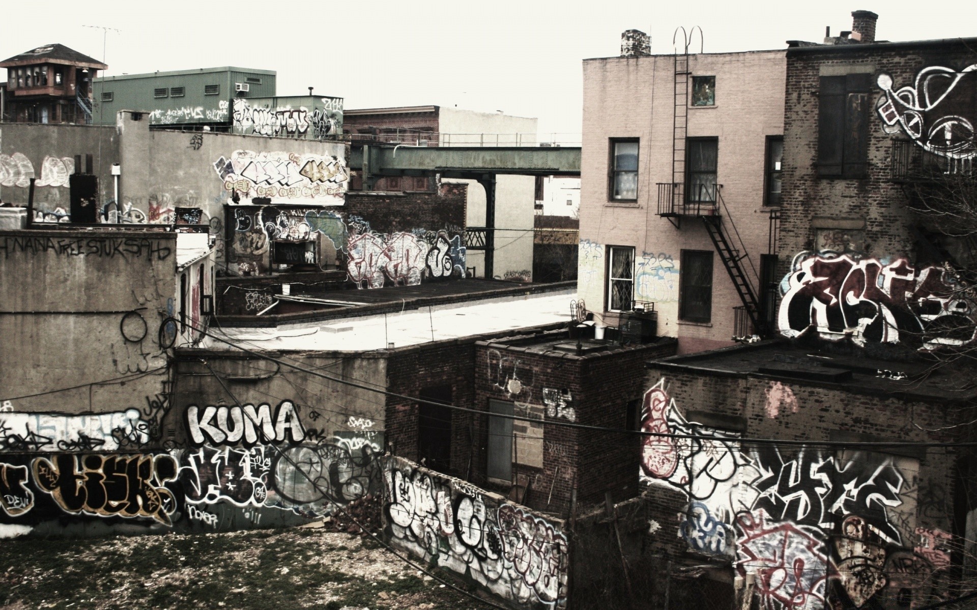 grafite arquitetura velho cidade viajar ao ar livre guerra rua cidade casa casa