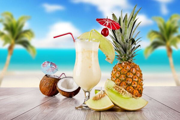 Summer tropical cocktail with fruit