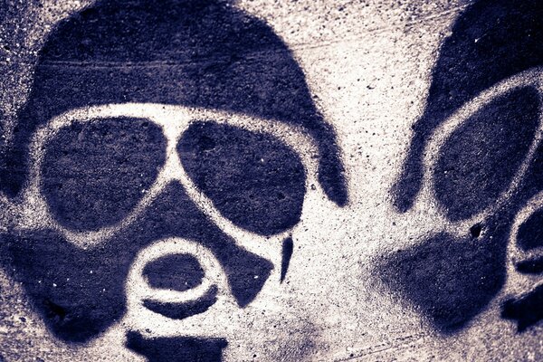 Graffiti military in gas masks