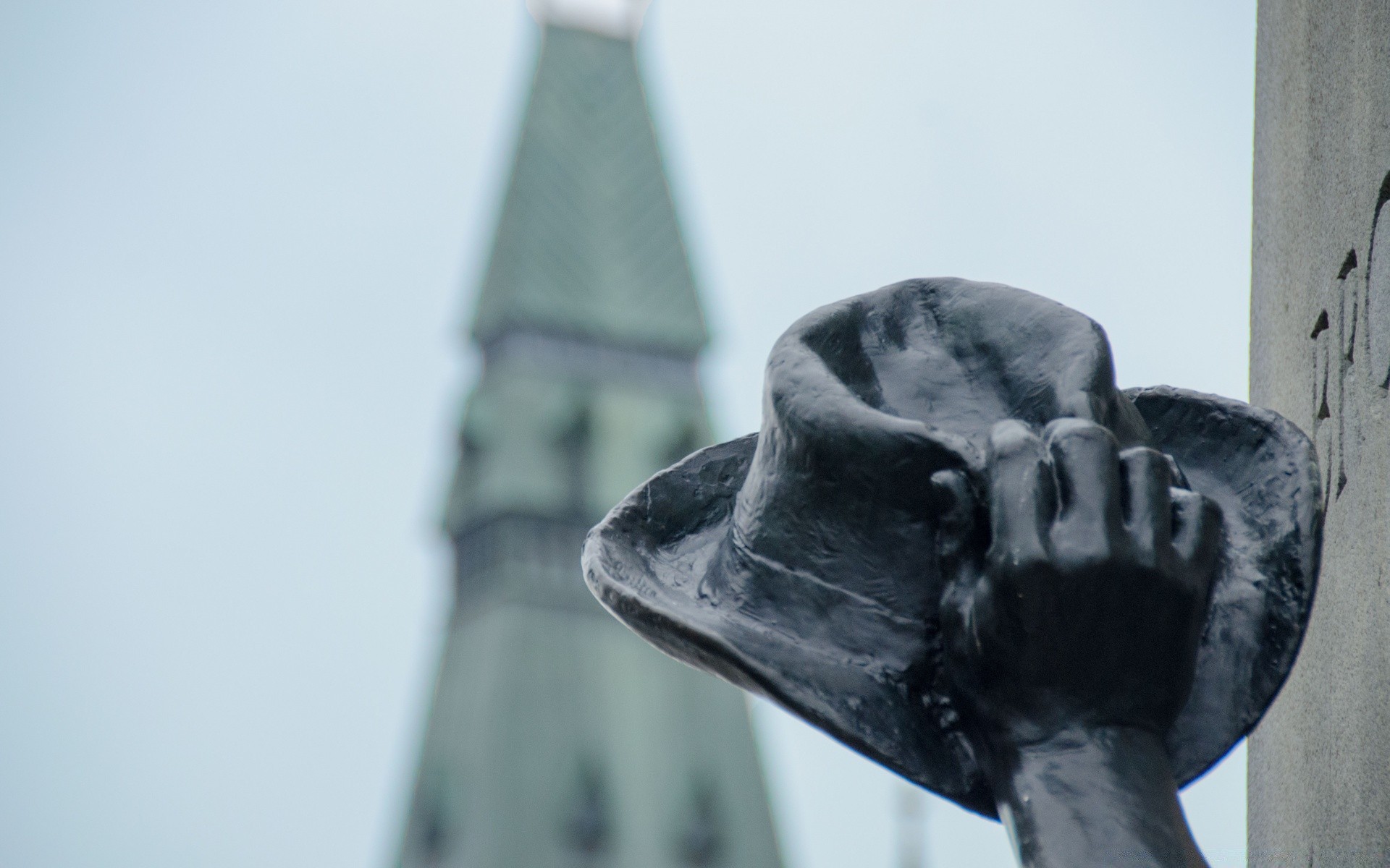 skulptur statue reisen architektur im freien ein himmel tageslicht winter stadt religion schnee kunst mann antike brunnen denkmal friedhof