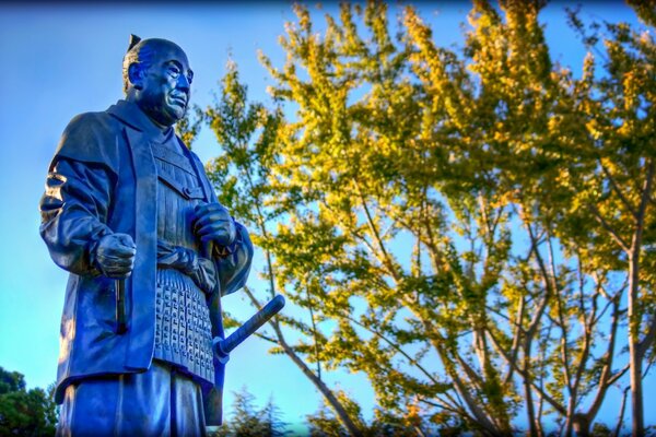 Monumento Japonês contra o céu