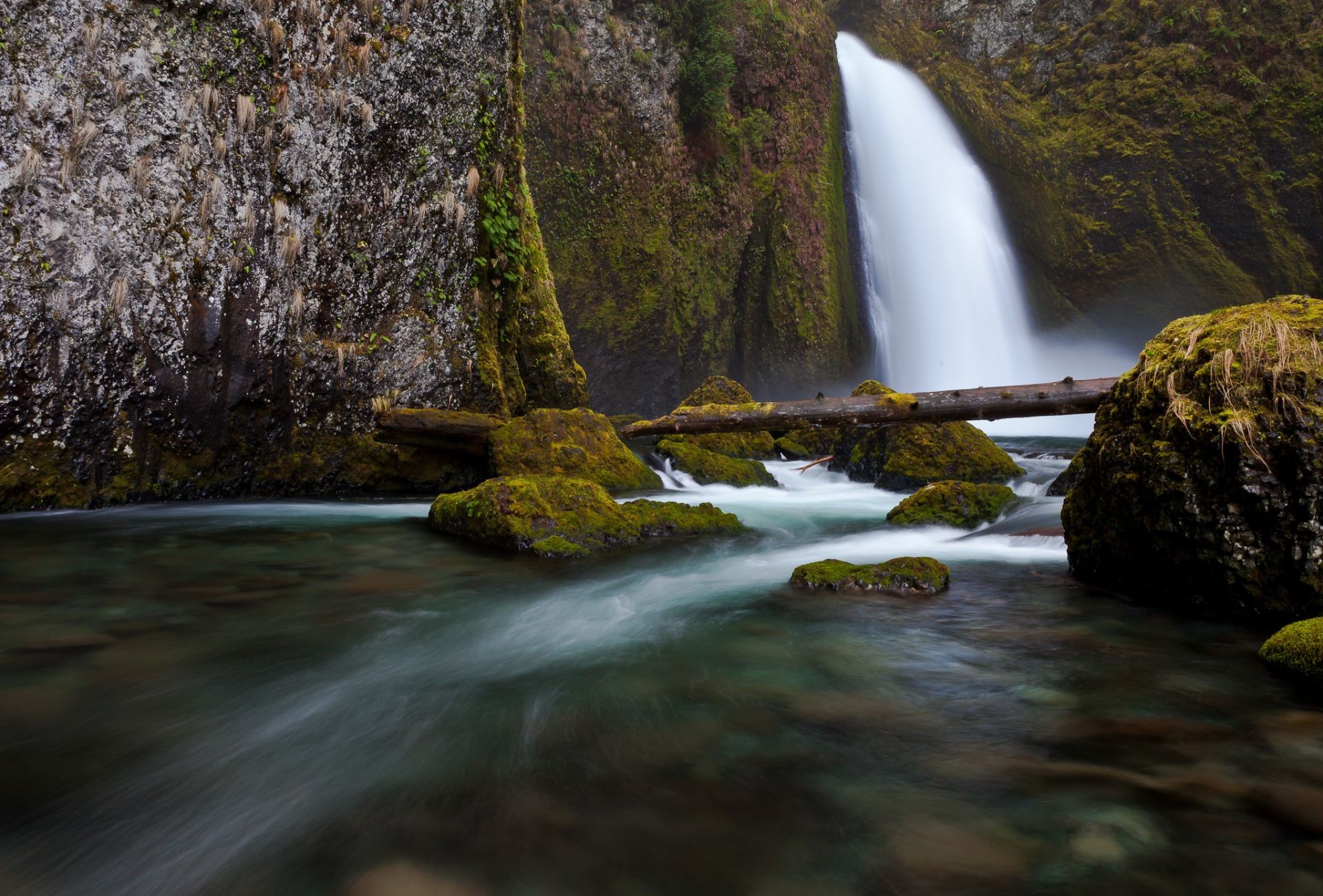 wasserfälle wasser wasserfall fluss fluss herbst moos rock schrei reisen kaskade fotografie bewegung landschaft natur holz rapids im freien unschärfe sauberkeit