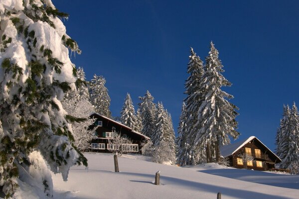 Winterernte Landschaft im Dorf