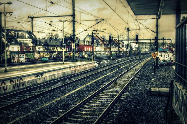 A ferrovia e a cidade cinzenta