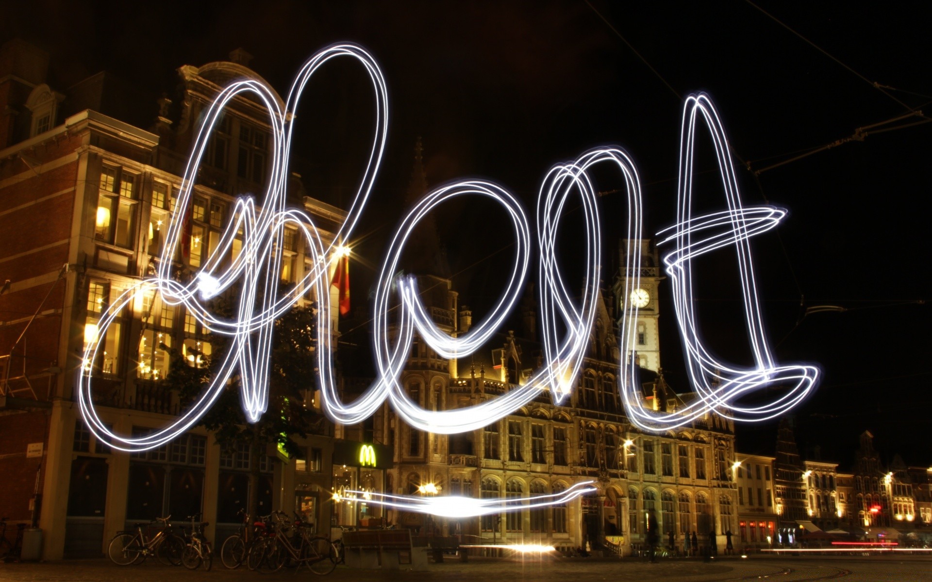 estilo urbano luz neón iluminado movimiento desenfoque moderno sistema de transporte oscuro