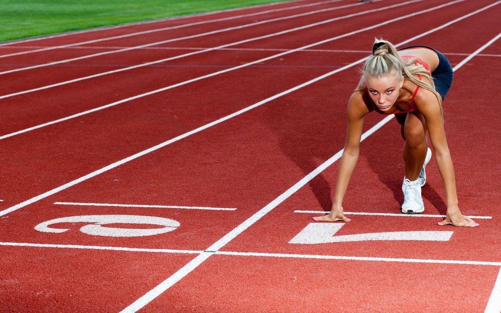 spor parça yarışma stadyum koşucu atletizm başlangıç sprint sprinter yarış atlet koş meydan okuma karar çaba röle aksiyon spor puan alan kazanmak