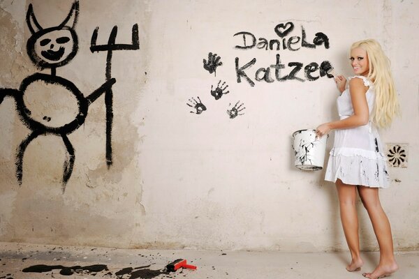 Graffiti in women s clothing ads