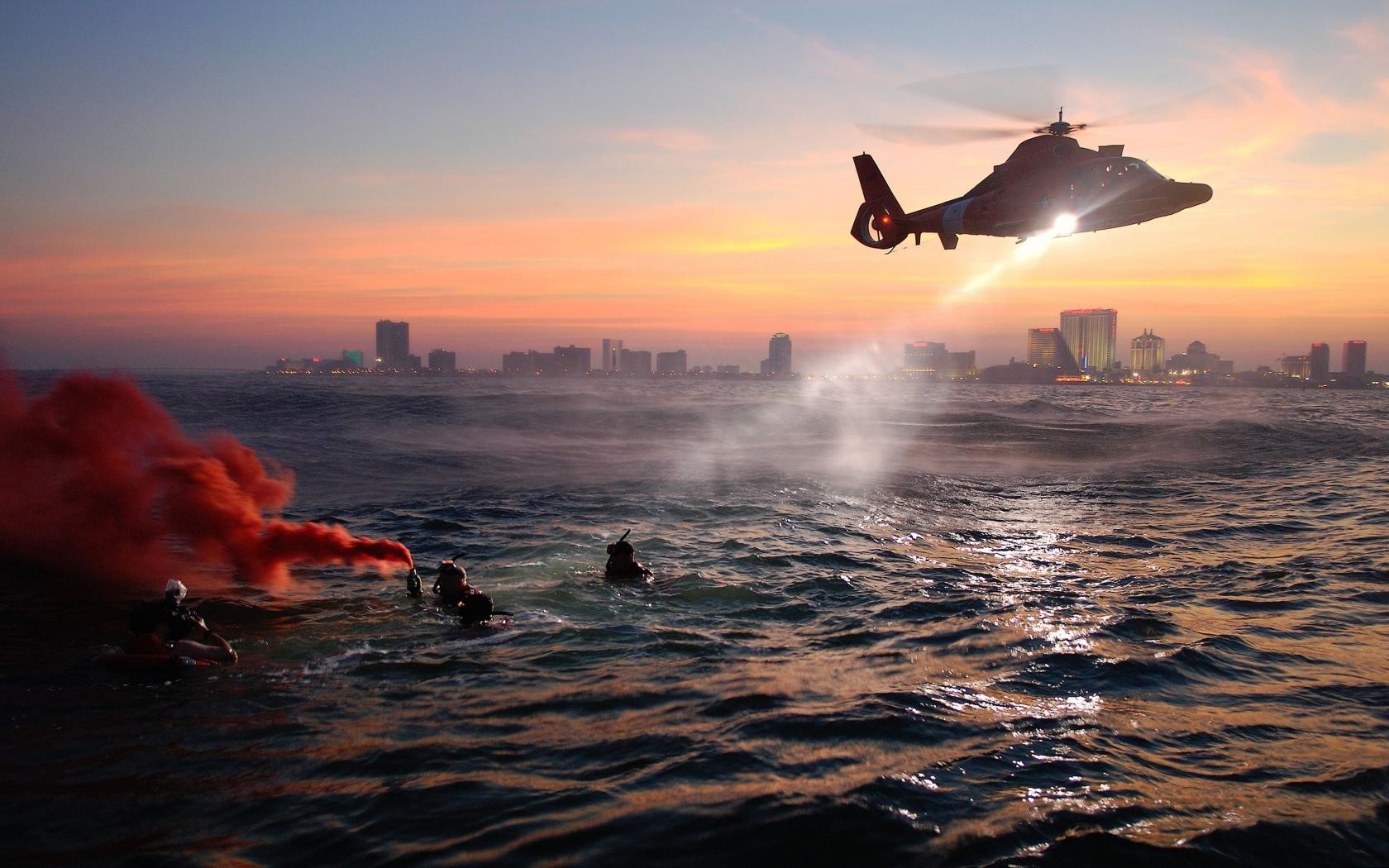 helikoptery zachód słońca wody świt ocean wieczorem morze plaża jednostki pływające zmierzch morze słońce surf na zewnątrz sporty wodne podróże podświetlany akcja