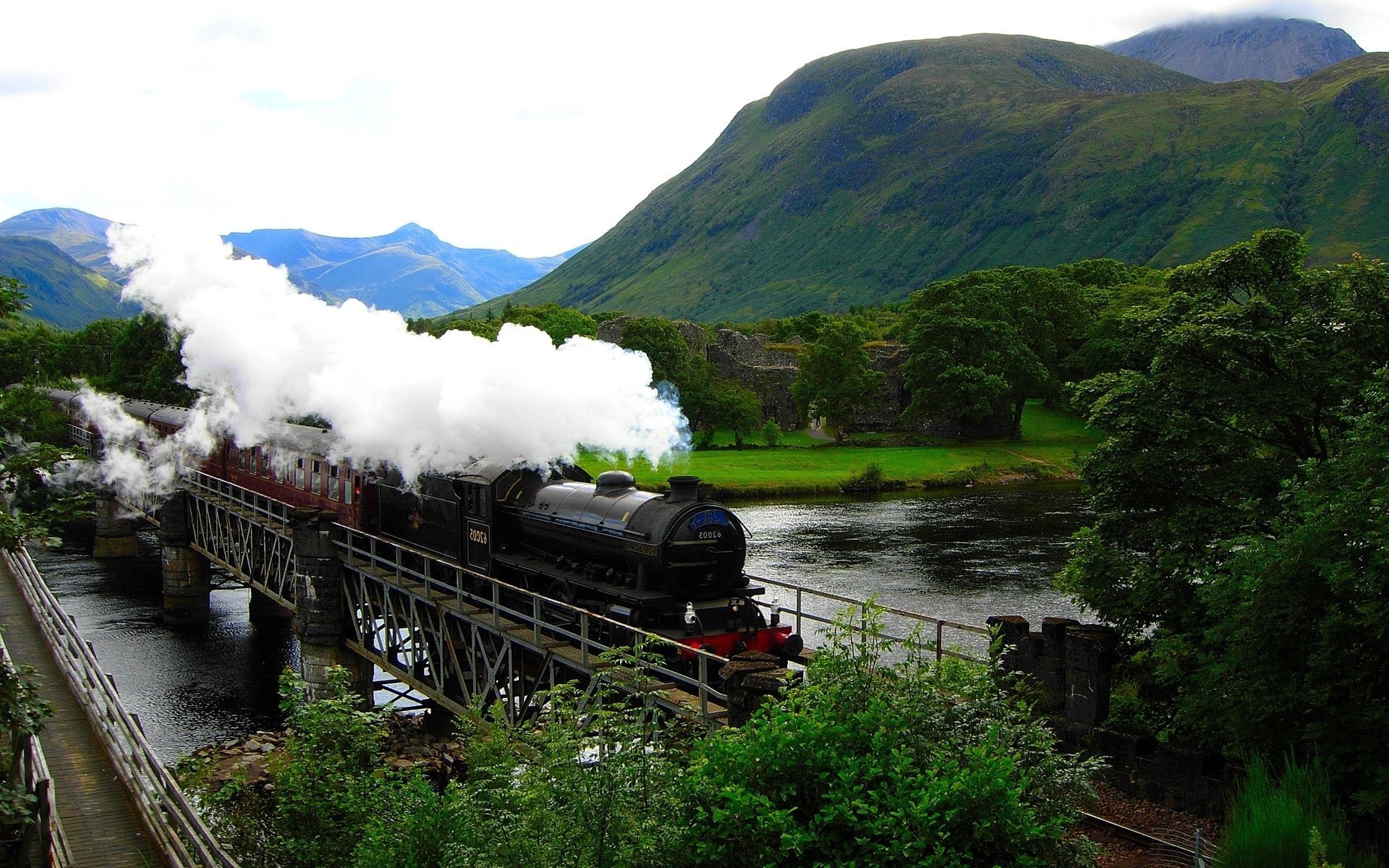 landschaft reisen wasser im freien landschaft natur berge zug transportsystem fluss holz holz auto eisenbahn