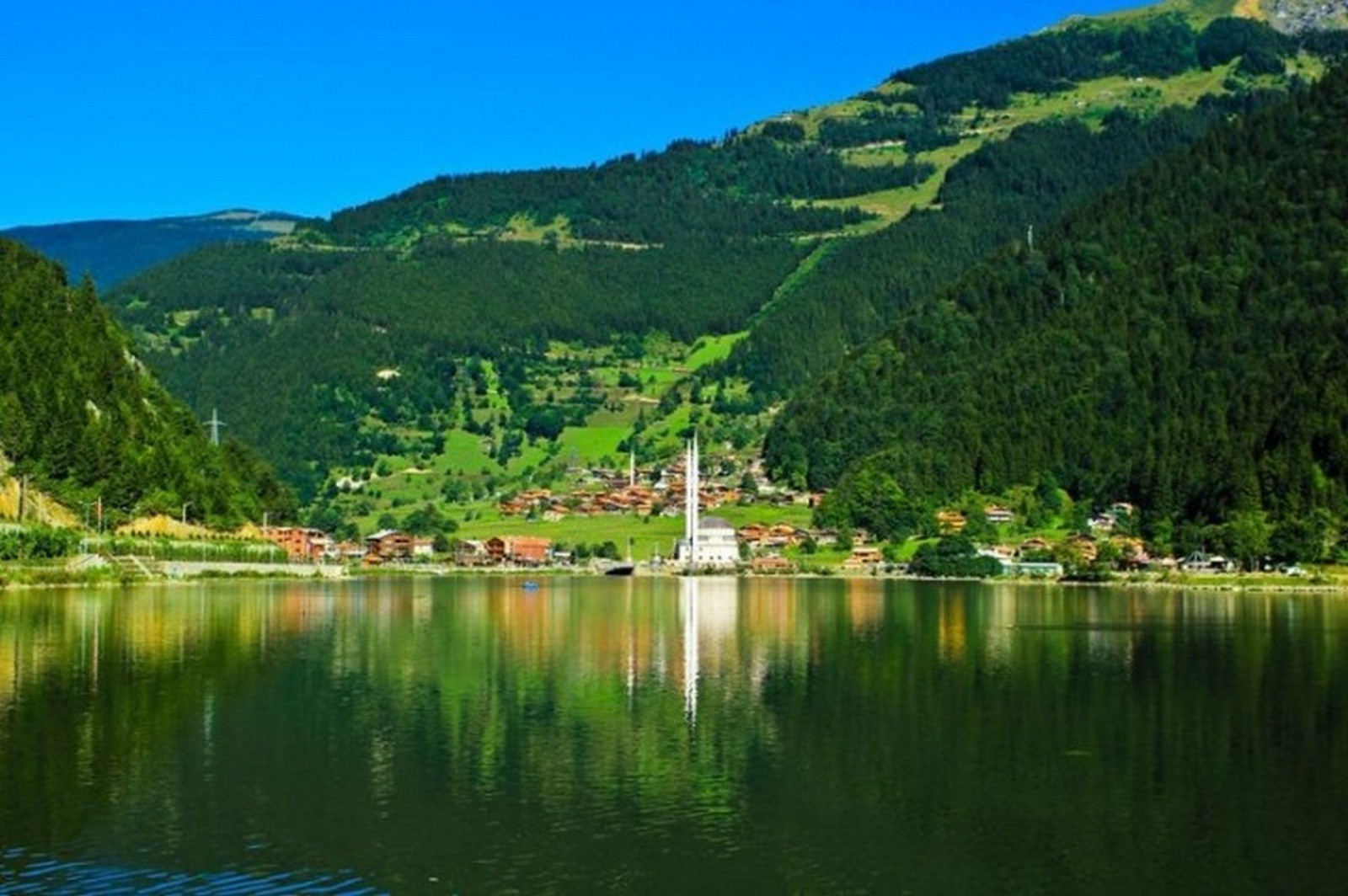 verano agua lago viajes naturaleza al aire libre árbol montaña paisaje río cielo escénico madera reflexión luz del día