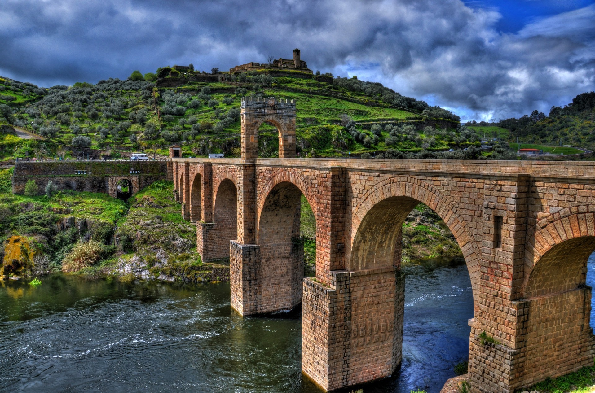 lieux célèbres pont architecture rivière voyage eau arche antique paysage maison tourisme pierre à l extérieur point de repère vieux pittoresque ciel arbre