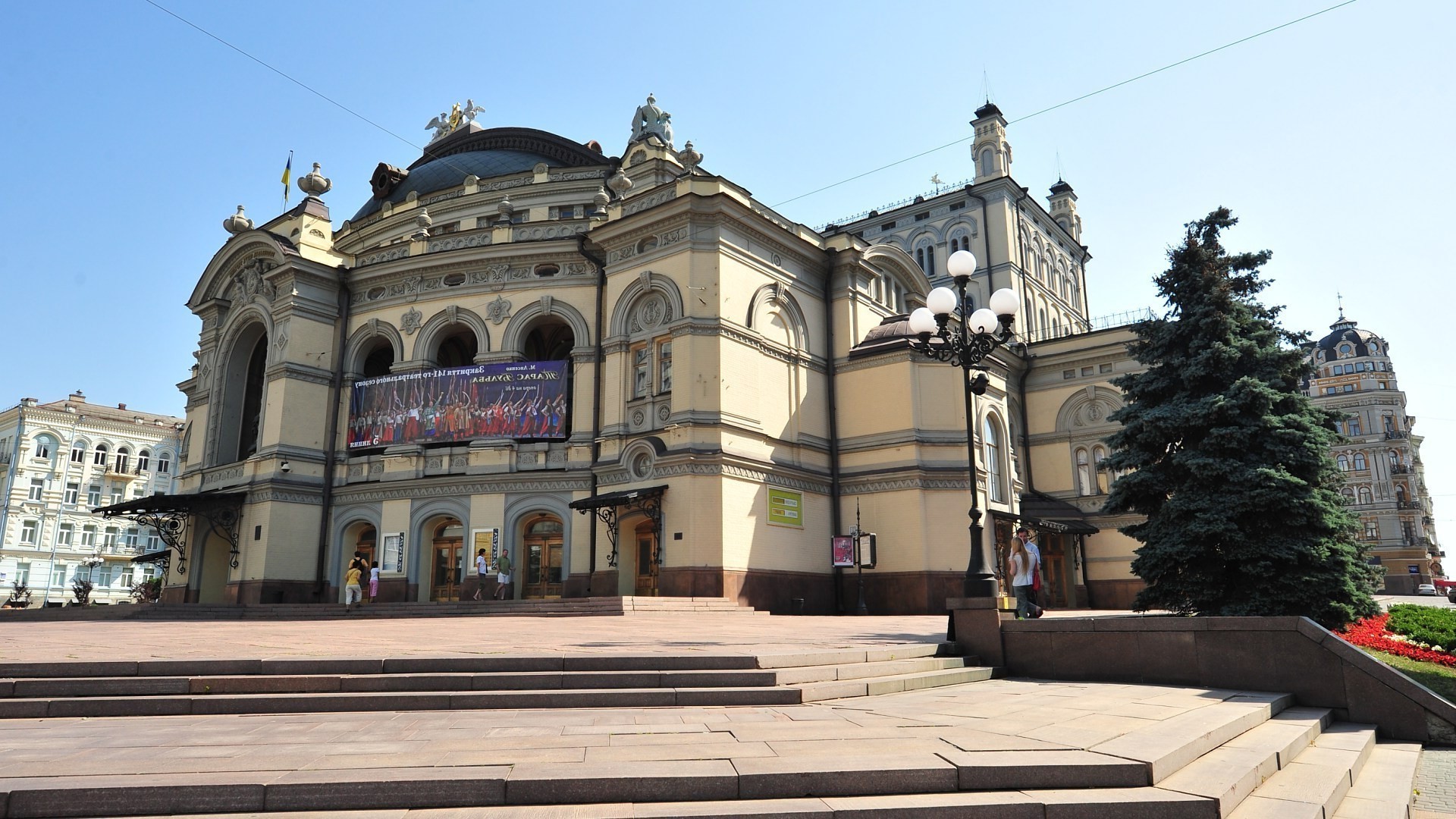 city and architecture architecture building city travel tourism urban sky old town landmark religion capital church tourist monument house museum outdoors facade historic