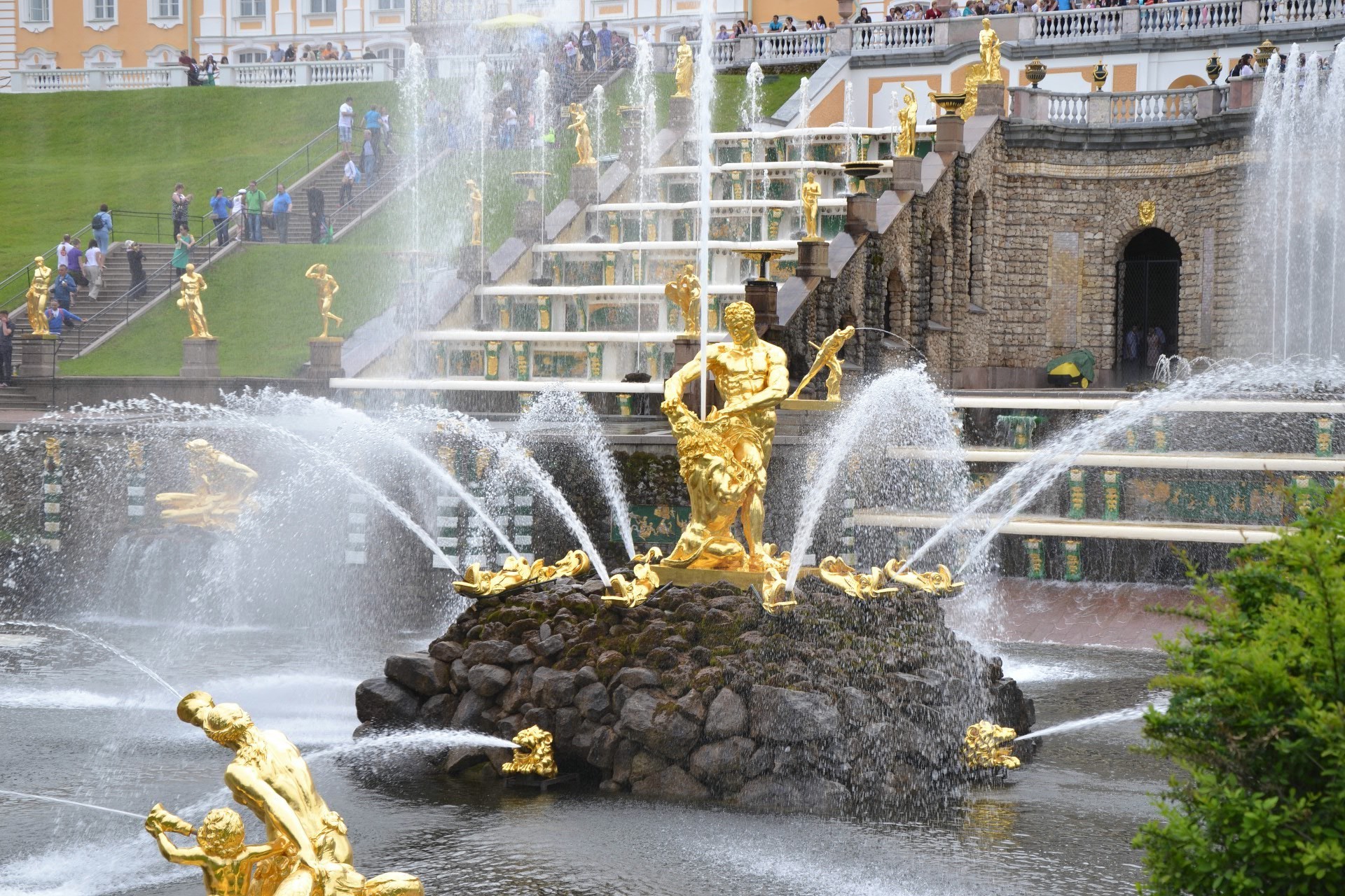 фонтаны фонтан воды путешествия спрей река на открытом воздухе город движения парк дом архитектура пейзаж туризм сад мокрый