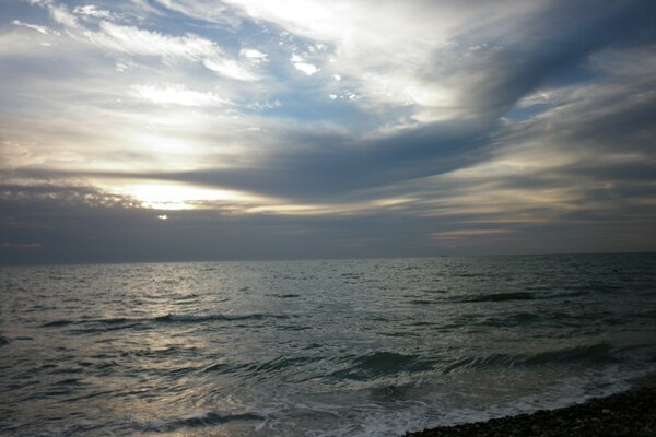 Meer Strand auf Sonnenuntergang Hintergrund