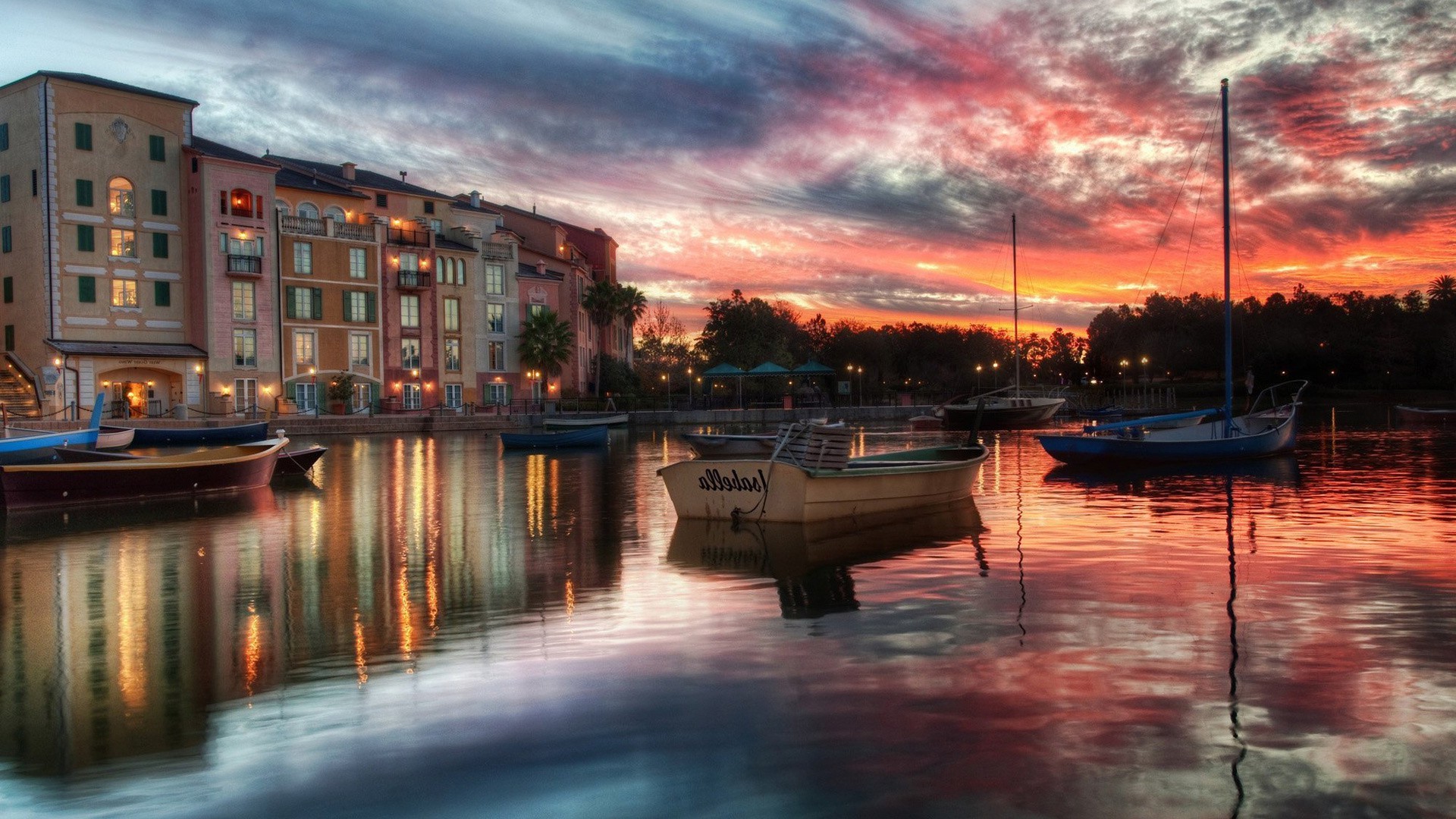 stadt wasser reisen reflexion sonnenuntergang dämmerung abend architektur fluss himmel meer haus dämmerung boot im freien tourismus hafen städtisch