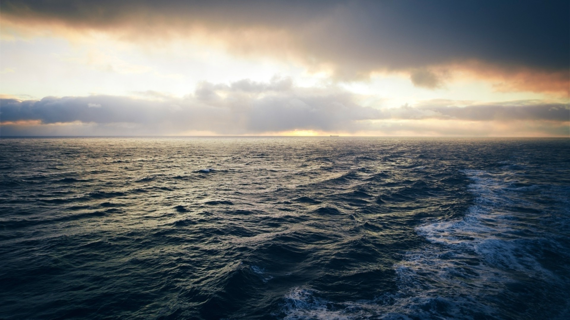 meer und ozean sonnenuntergang meer sonne ozean wasser himmel natur landschaft wetter gutes wetter sturm landschaft strand dämmerung licht dämmerung abend