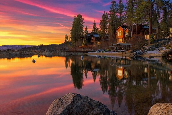 Cozy cottages on the lake shore