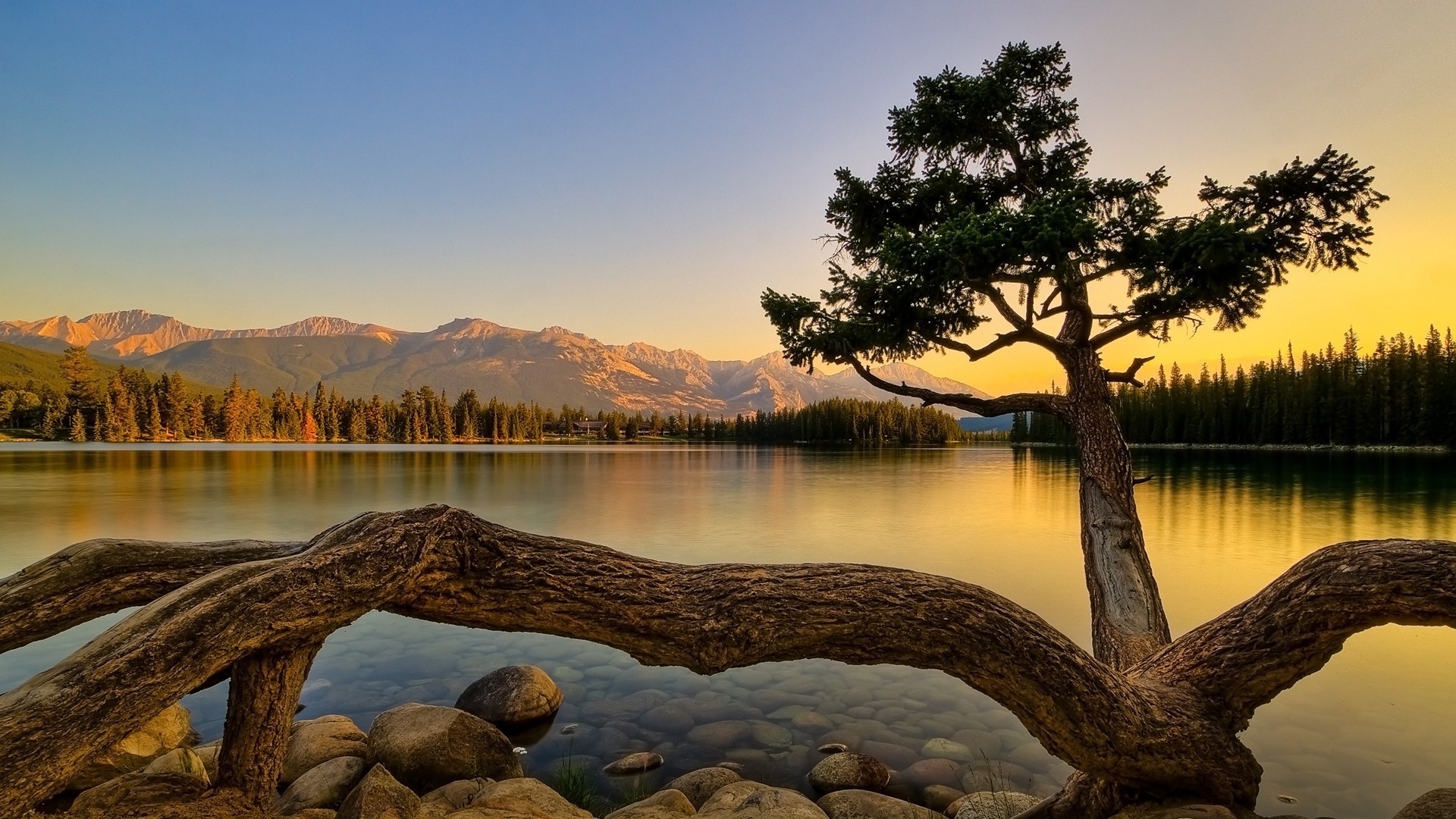 lac eau réflexion paysage nature arbre aube ciel rivière bois coucher de soleil à l extérieur montagnes scénique voyage