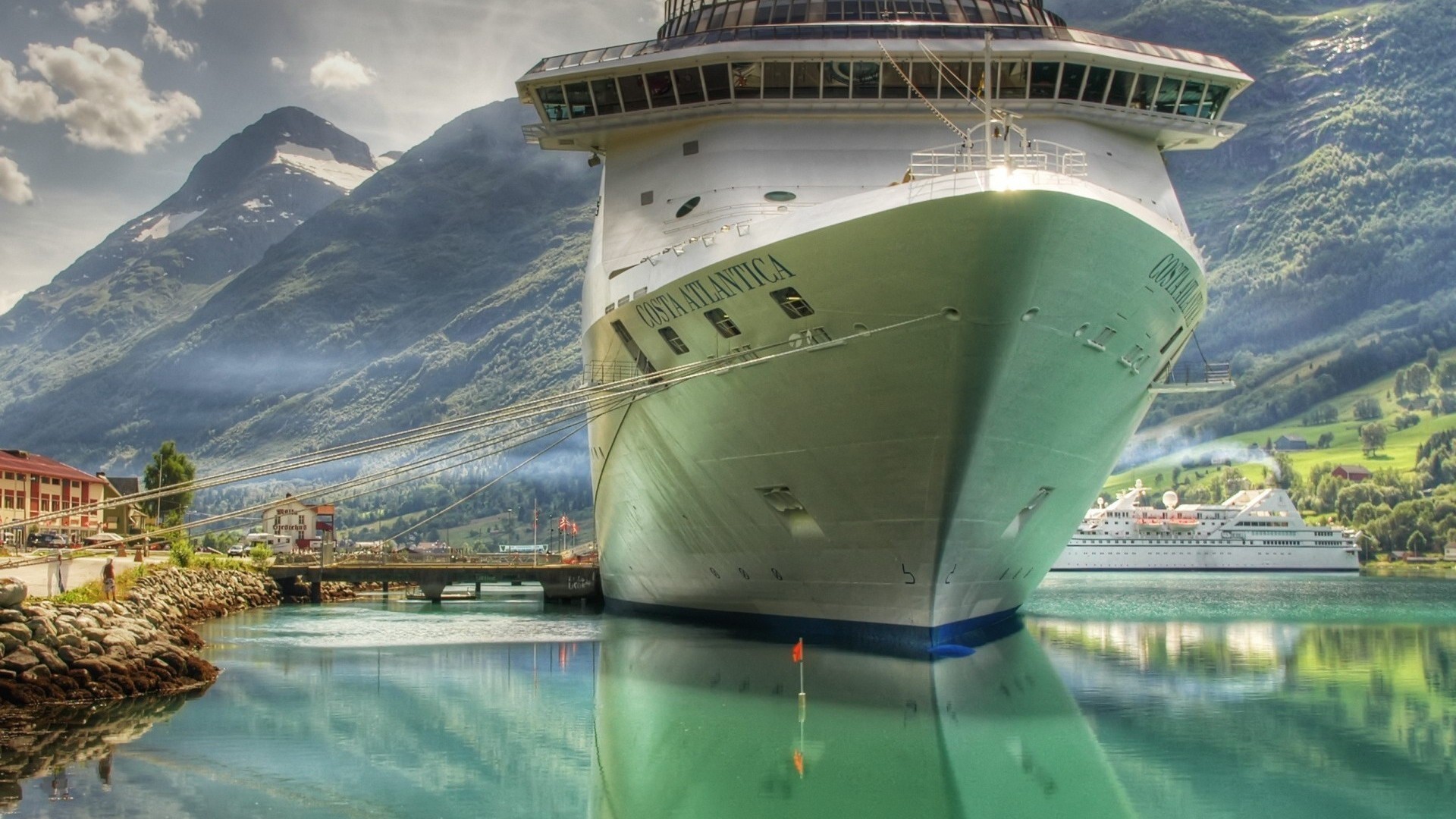 grandi navi e navi di linea acqua viaggi sistema di trasporto moto d acqua cielo nave mare all aperto barca riflessione oceano auto