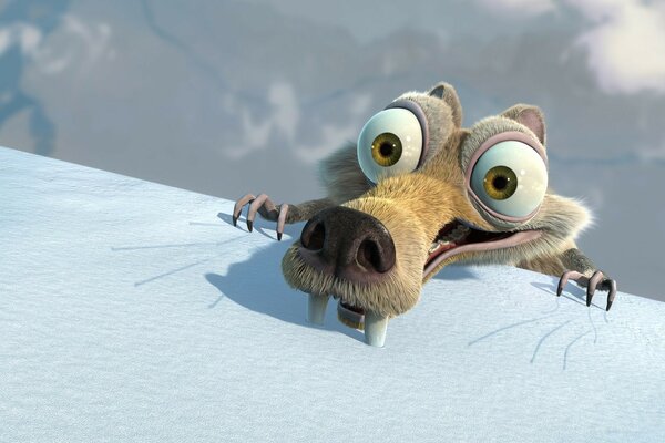 Ice Age ardilla se aferra a los colmillos del hielo