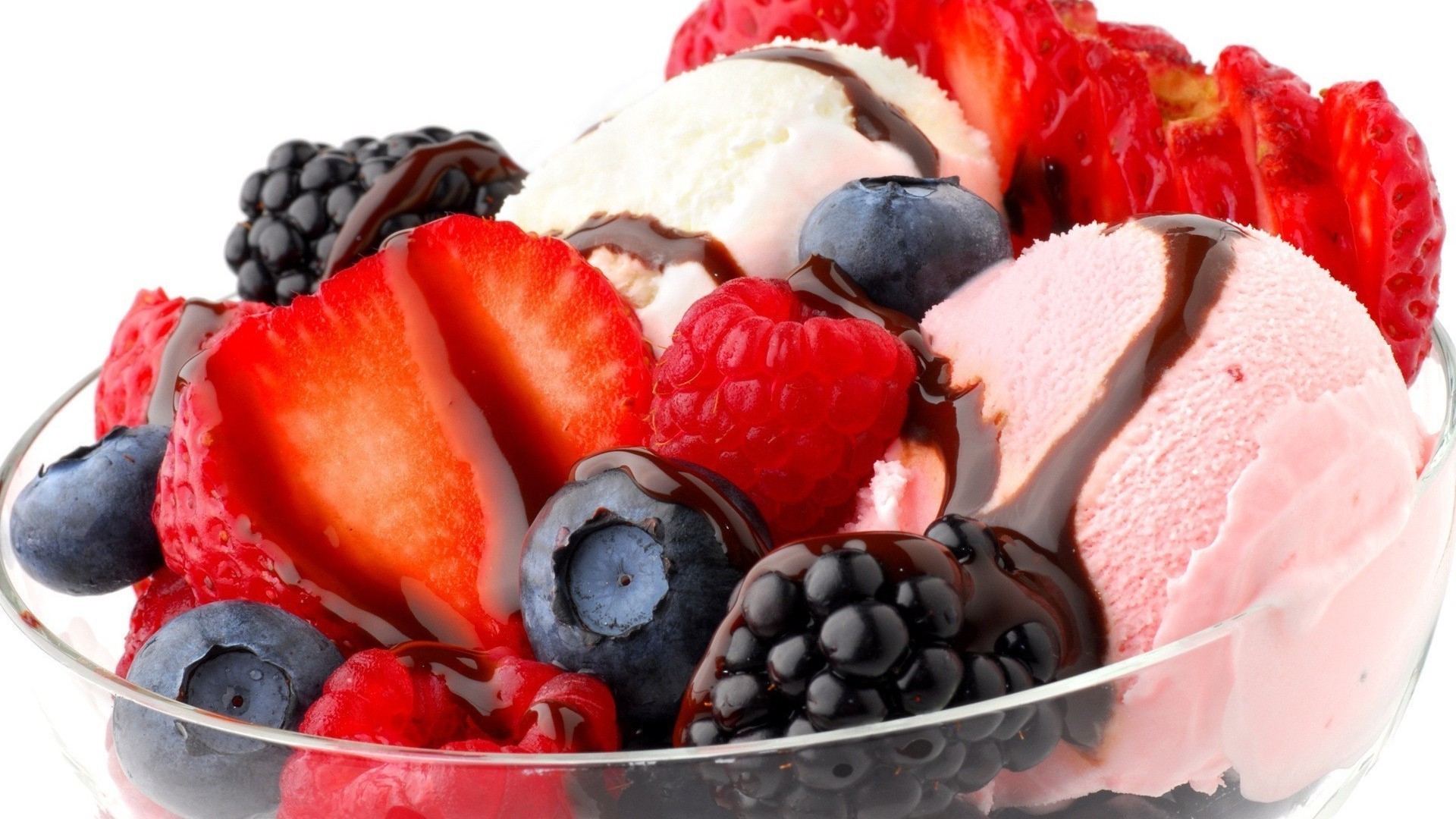 baies doux fraise fruits myrtille crème baie alimentaire délicieux framboise scoop rafraîchissement bol mûre sucre vanille chocolat alimentaire été congelé