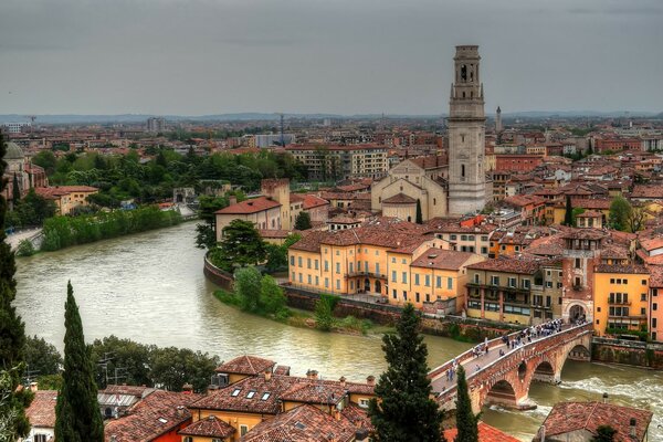 Journeys. Architecture of the city, bridges