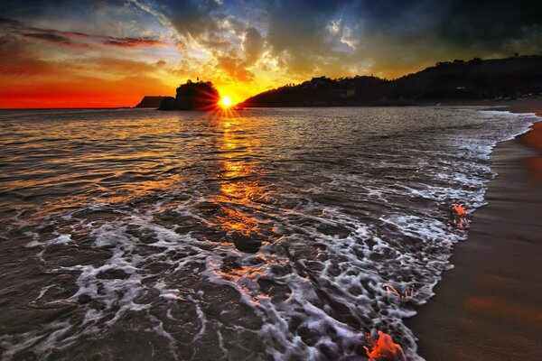 The incredible beauty of the sunset on the sea