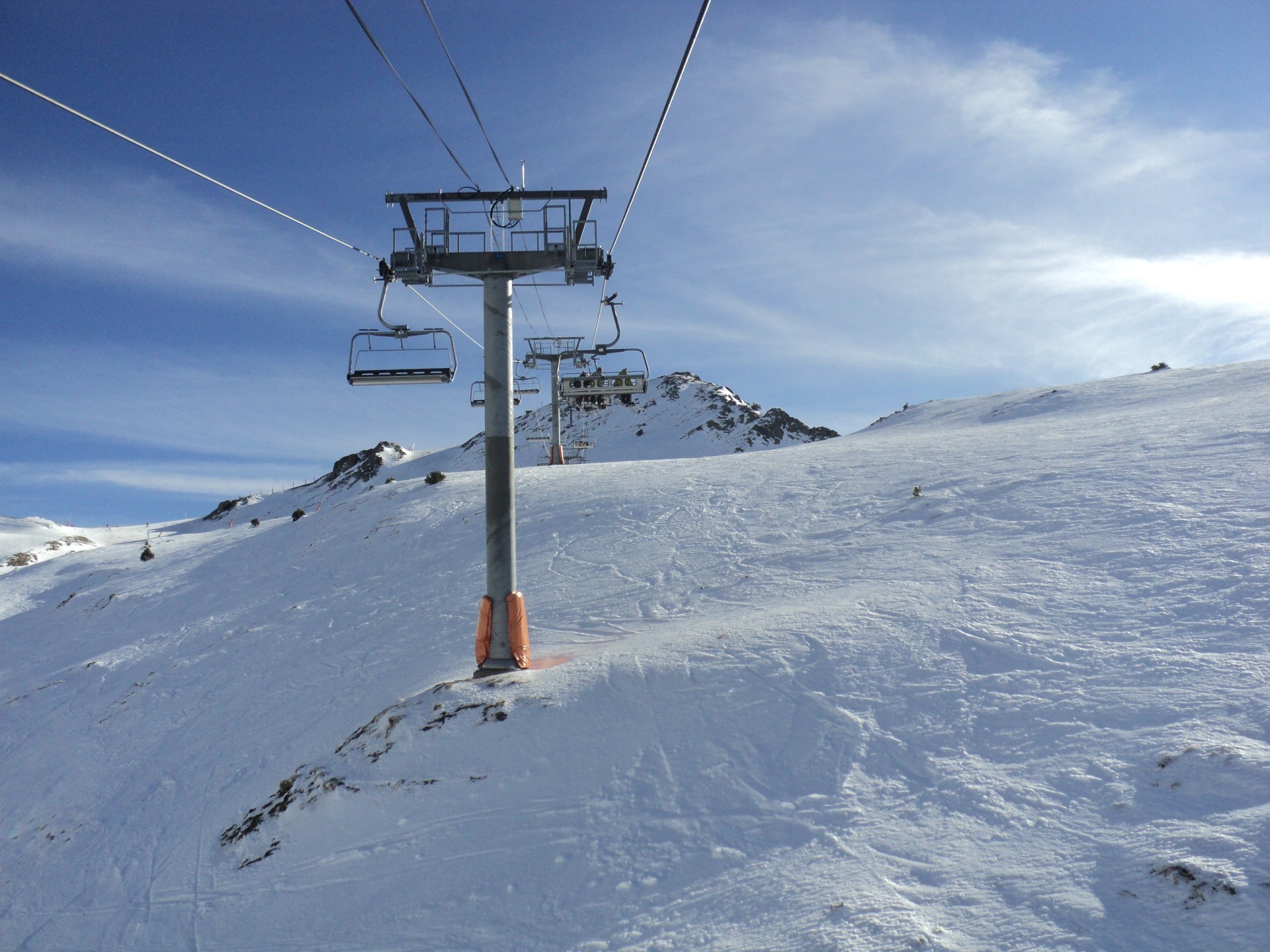 lieux célèbres neige hiver froid glace montagne station congelé skieuse paysage snowboard gel ciel neigeux piste ascenseur haute colline météo loisirs