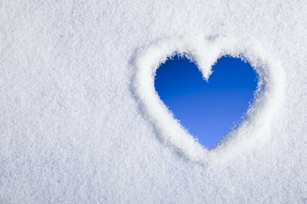 Coeur bleu de neige hiver