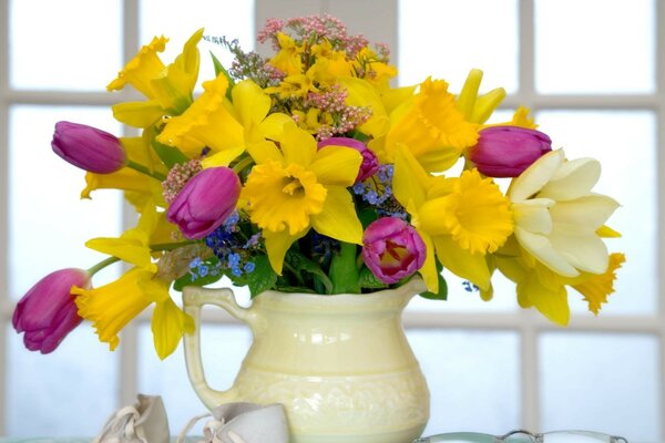 Фото вазы для цветов для украшения интерьера, созданное ai