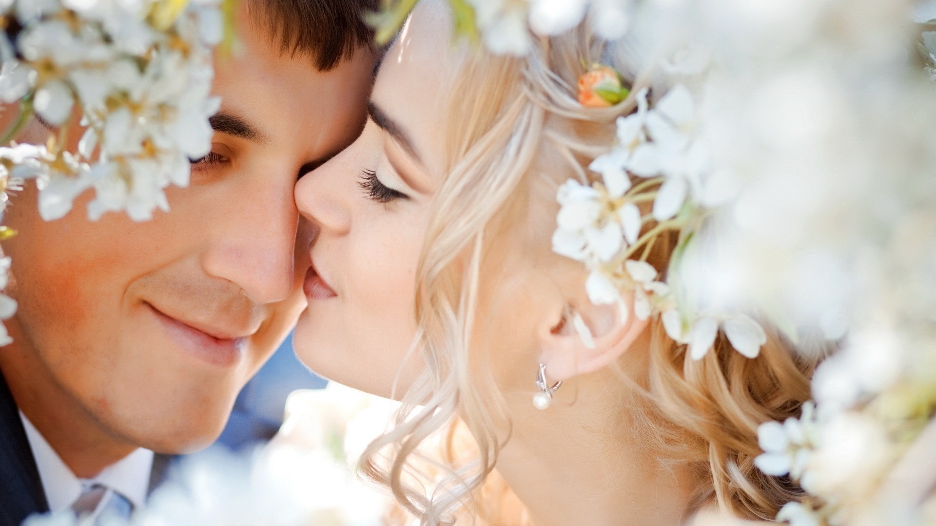 liebe und romantik liebe frau hochzeit romantik natur mädchen braut schön kind freude freude blume niedlich zusammengehö rung entspannung porträt