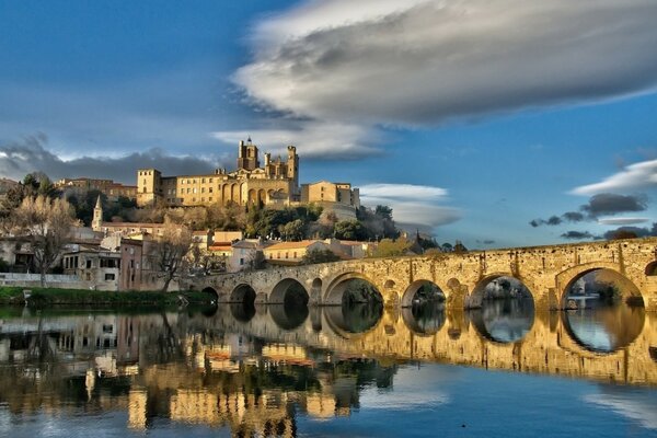 A beautiful place to travel. Wonderful bridge