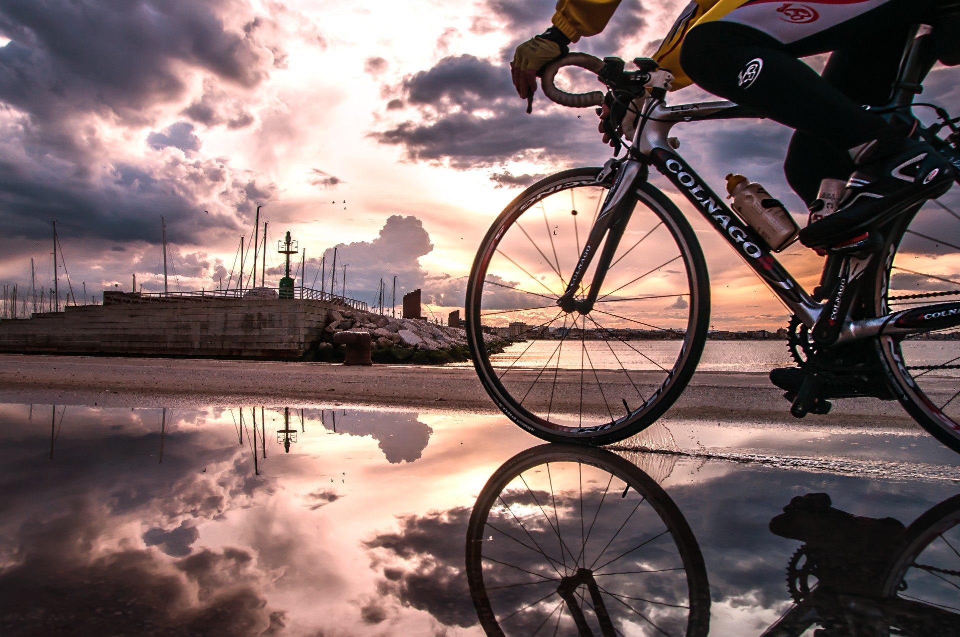 ciclismo bicicleta ruedas puesta de sol ciudad carretera viajes calle agua