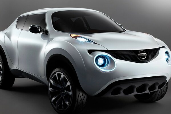 SUV futuristico con bellissimi occhi