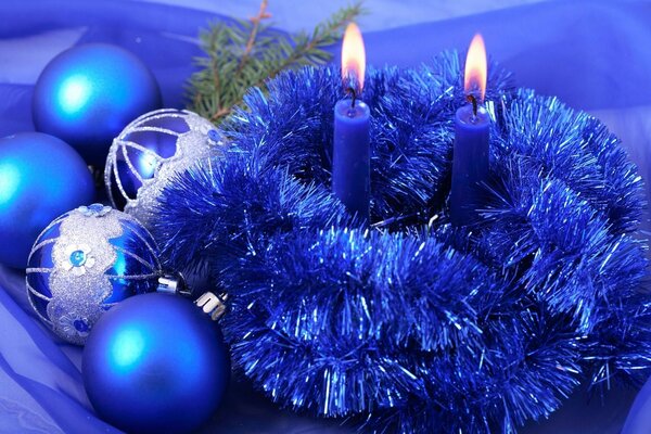 Arreglo navideño en azul