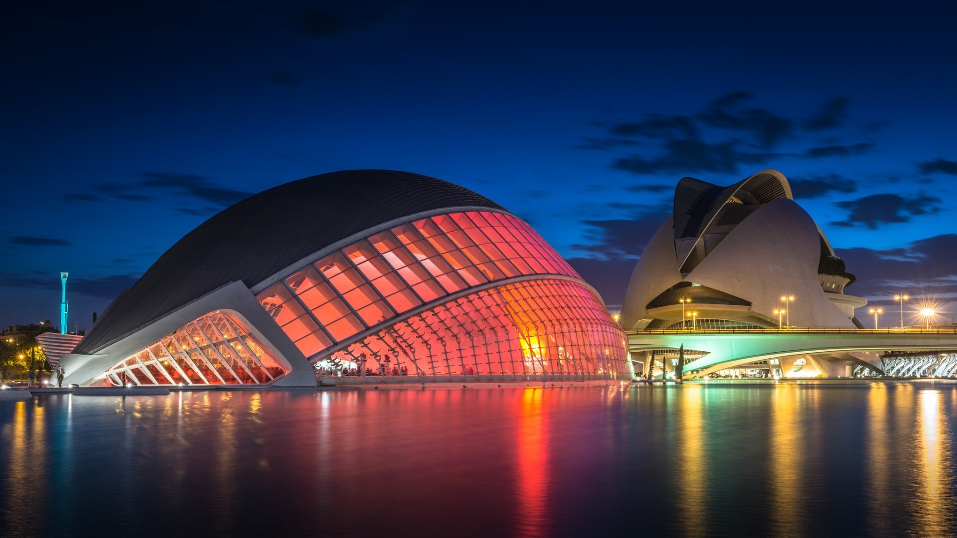 berühmte orte reisen architektur wasser oper abend dämmerung himmel reflexion sonnenuntergang stadt brücke transportsystem licht auto im freien